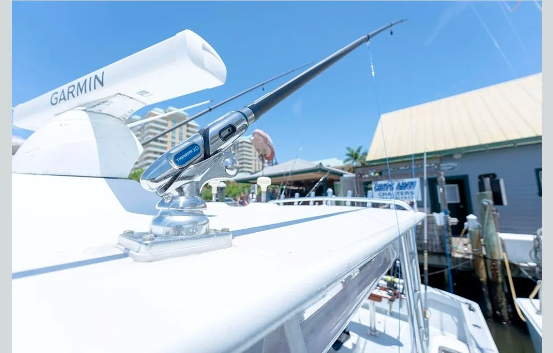 Tigress XD Crank Mount 18' Outrigger System, Crank Top Mount System Featuring Tigress Track Telescoping Center Riggers and Pro Series Double Rigging Kit